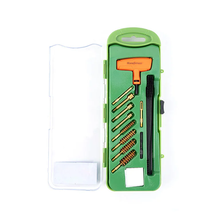 हँडगन क्लीनिंग किट वेगवेगळ्या कॅलिबर्समध्ये दीर्घकालीन बंदुकीची काळजी कशी देते?